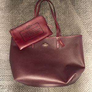 Coach Large Reversible Tote w pouch